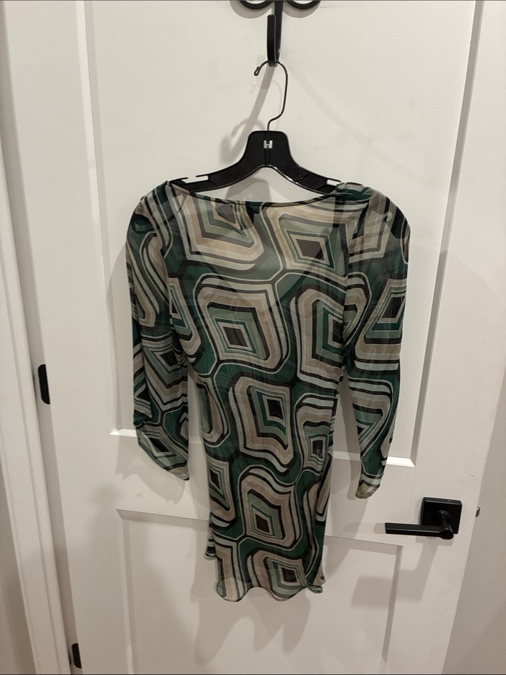 H&M Green and Beige Geometric Long Sleeve Sheer Top SIZE 4 - Picture 4 of 4